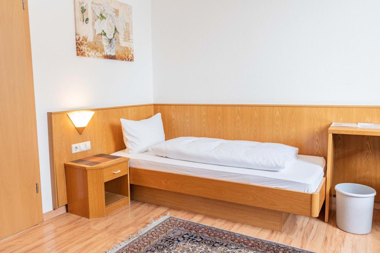Hotel Am Roemerplatz Улм Екстериор снимка