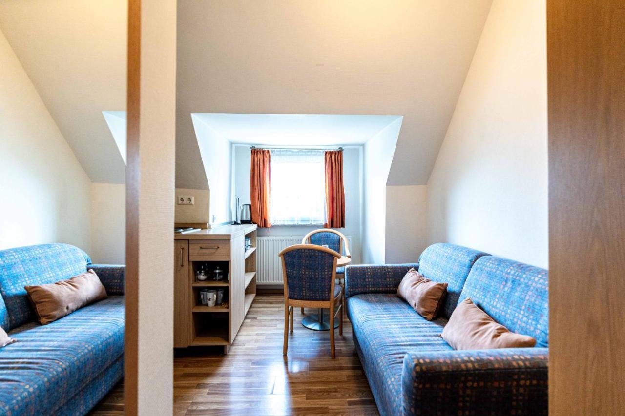 Hotel Am Roemerplatz Улм Екстериор снимка