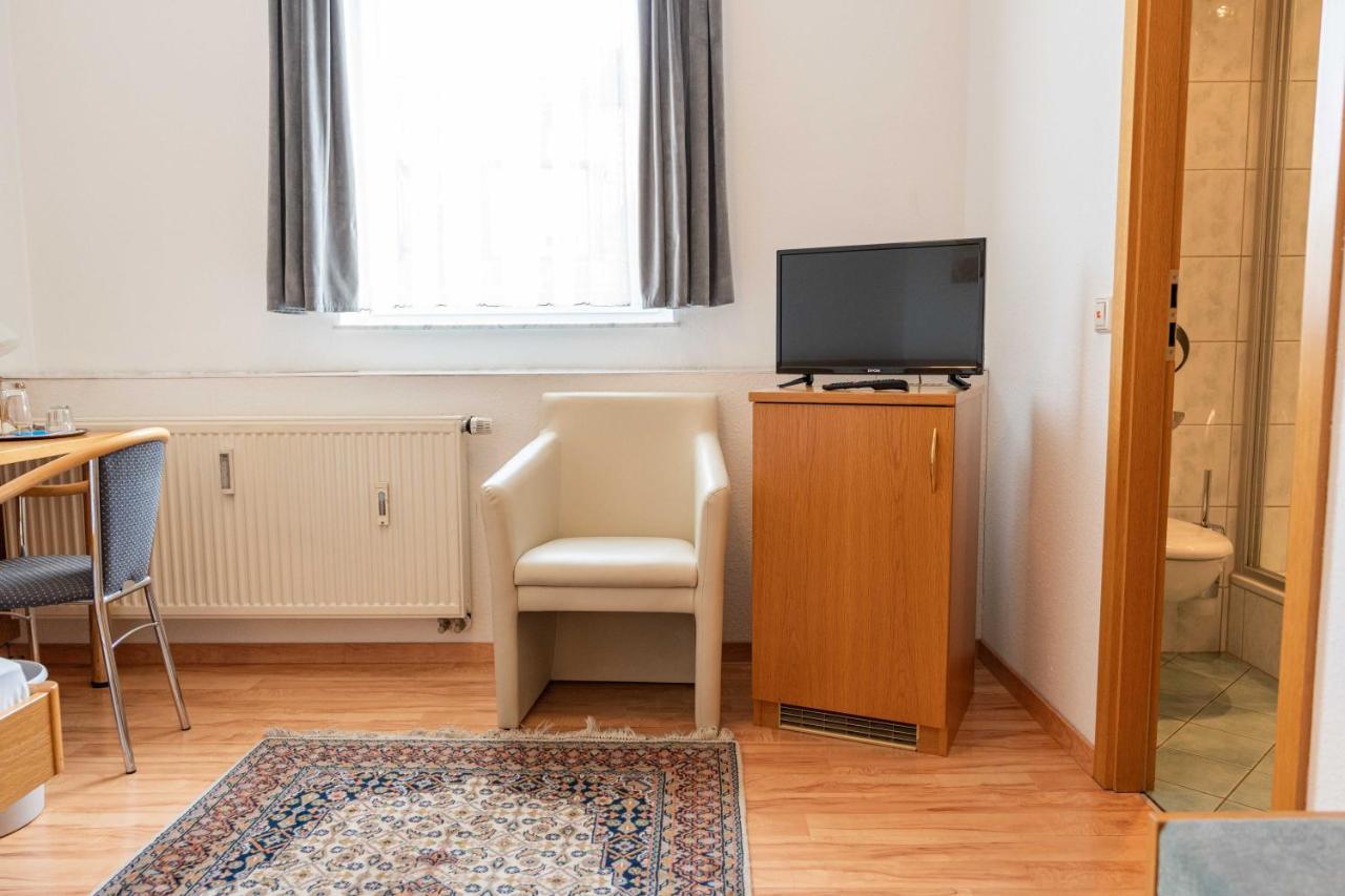 Hotel Am Roemerplatz Улм Екстериор снимка