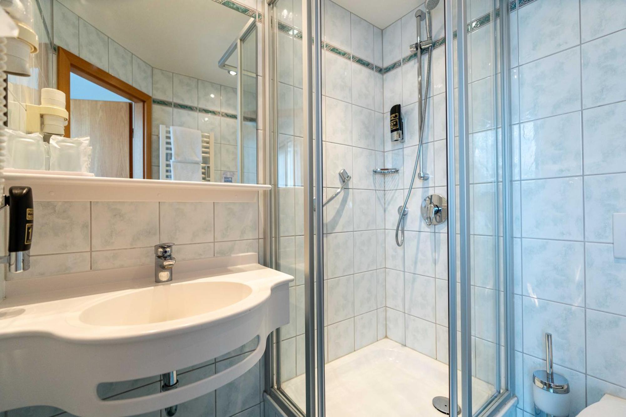 Hotel Am Roemerplatz Улм Екстериор снимка
