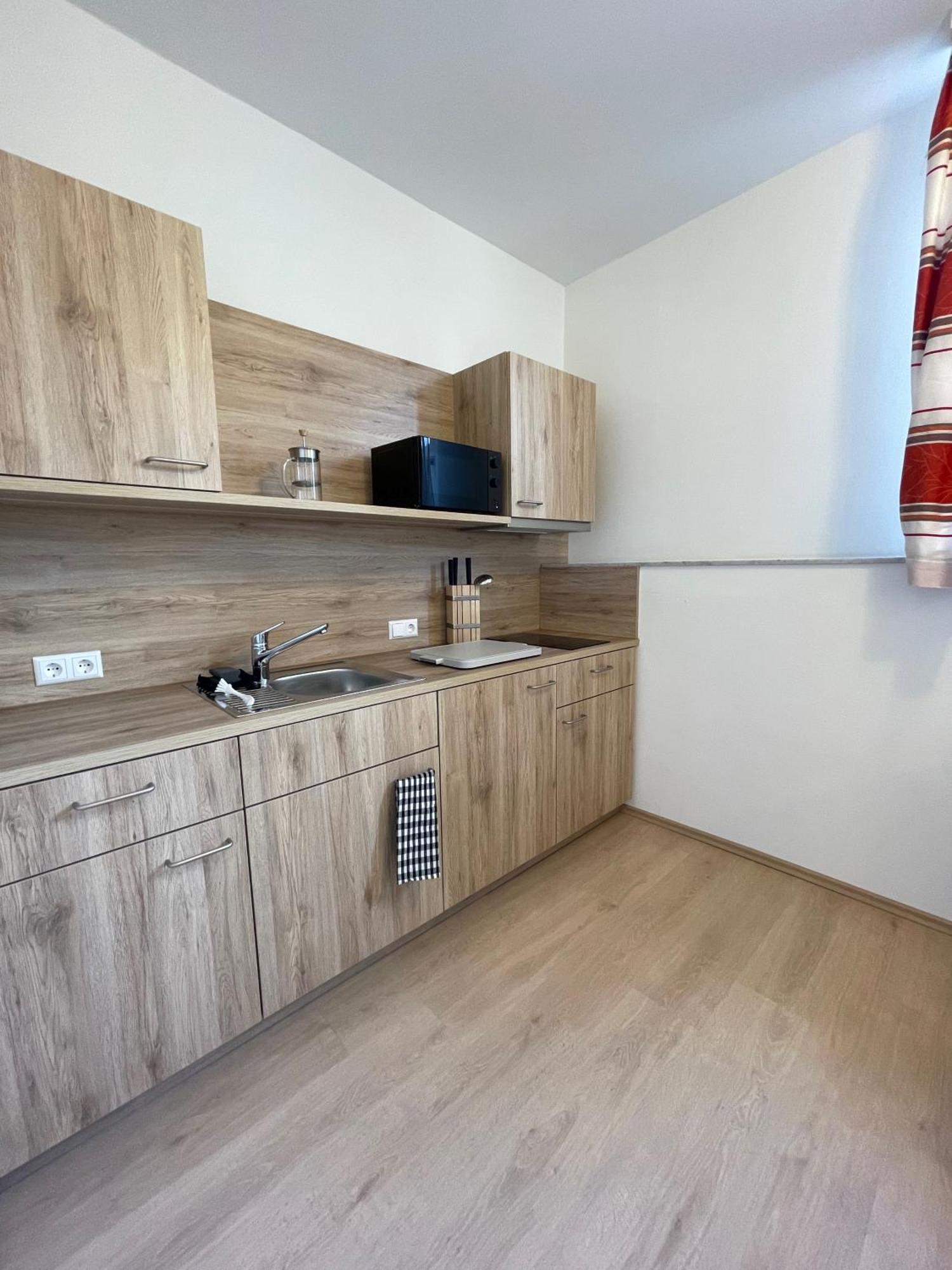 Hotel Am Roemerplatz Улм Екстериор снимка