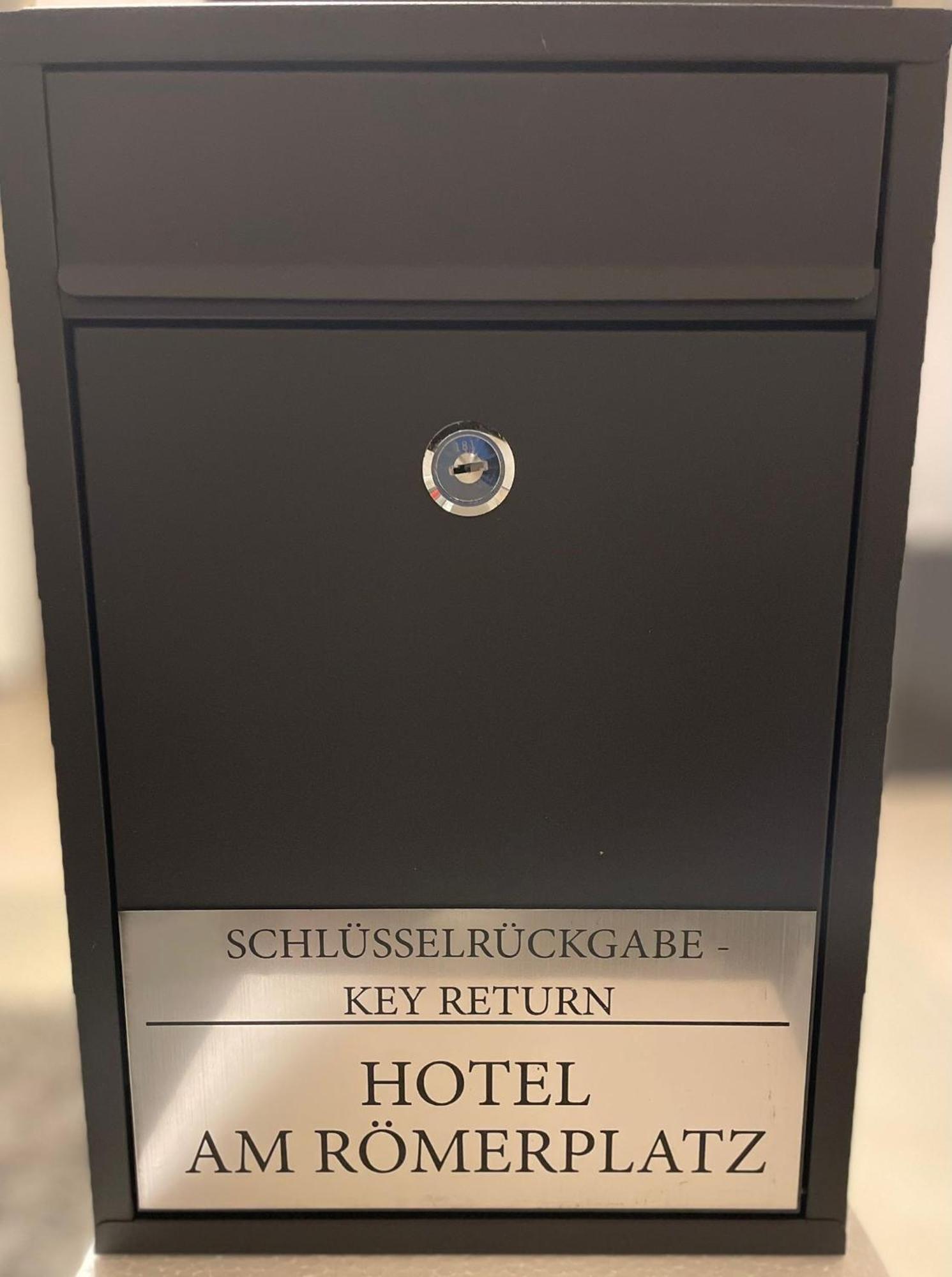 Hotel Am Roemerplatz Улм Екстериор снимка